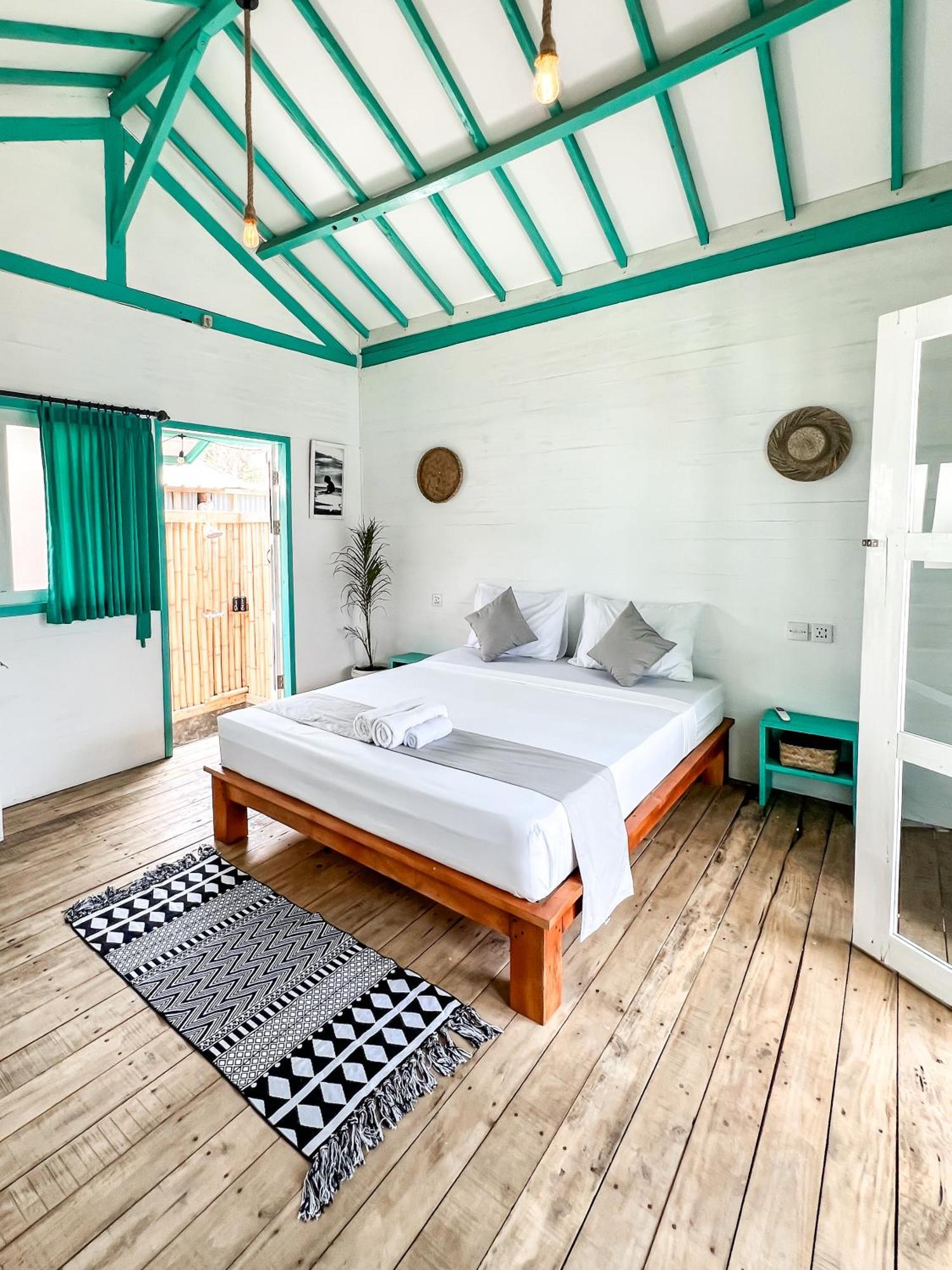 길리트라왕안 Casa Kapuas B&B 외부 사진