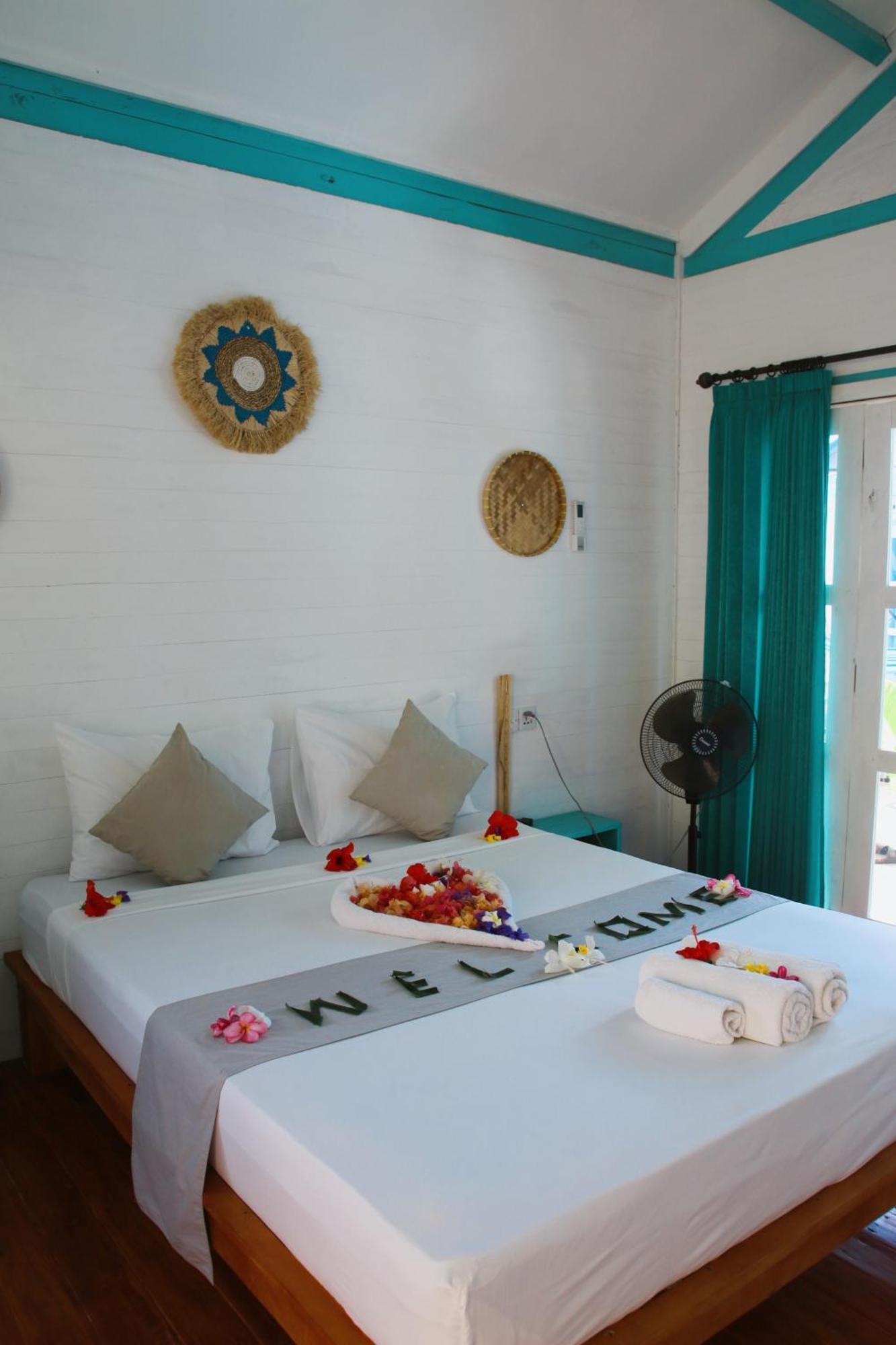 길리트라왕안 Casa Kapuas B&B 외부 사진